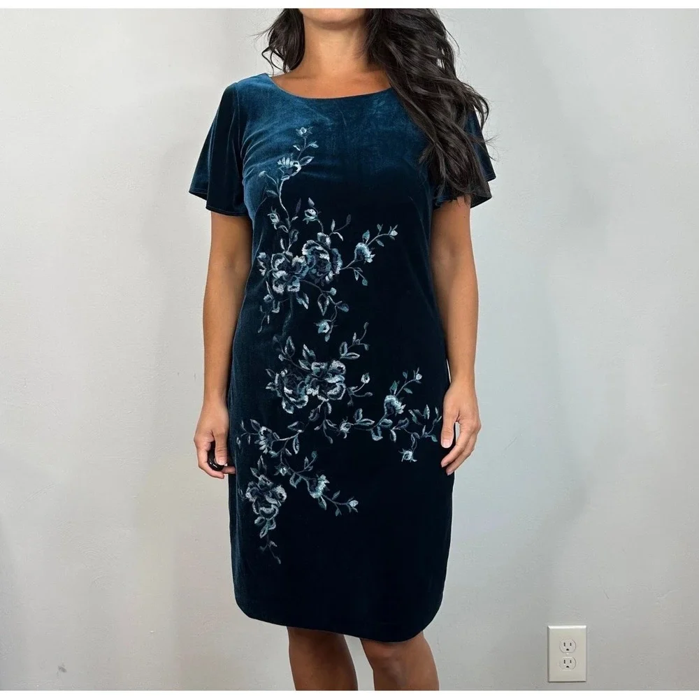 White House Black Market Teal Velvet Dress Small Floral Embroidery Lace $150 NWT